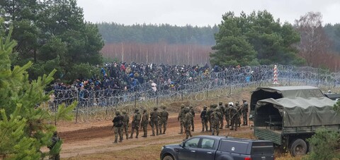 Żołnierze i terytorialsi wysyłani na granicę z Białorusią