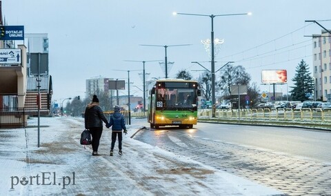 Zielony autobus ulicami miasta mknie... (nasz raport z funkcjonowania miejskiej komunikacji) 