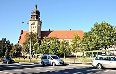 Zjawia się i znika konkurs na urzędnika