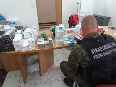 Zlikwidowano przydomową hurtownię lewych papierosów