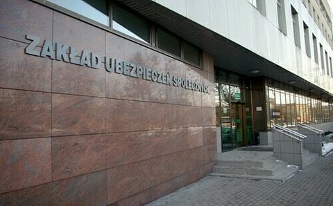 ZUS odpowiada na pytania i szkoli online