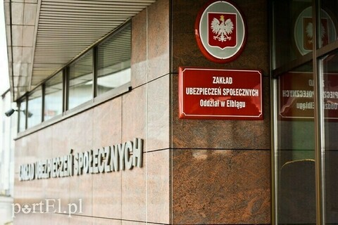 ZUS przypomina uczniom z rentą rodzinną o pewnym obowiązku