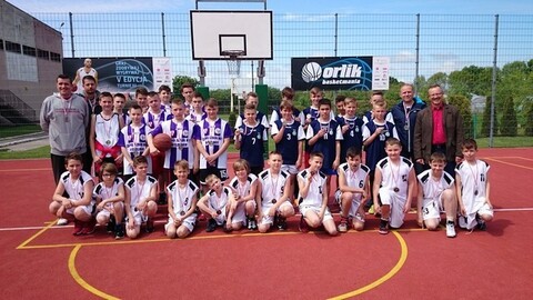Zwycięstwa drużyn Zespołu Szkół nr 1 w Orlik Basketmanii