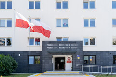 Śmierć mężczyzny w komendzie. Śledczy podali przyczynę