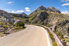 Wakacje na własnych zasadach - jak zaplanować idealny road trip po południu Hiszpanii?