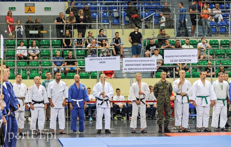 Żołnierze na tatami