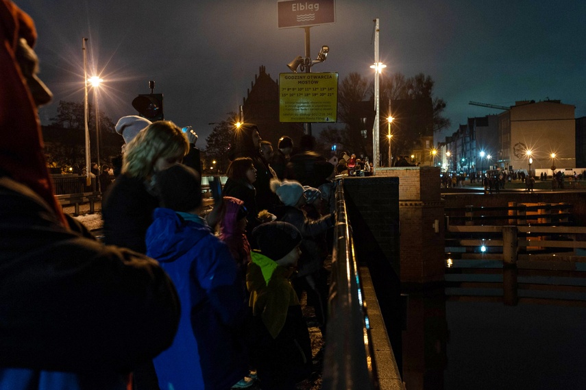 Na pokazie fajerwerków elblążanie przywitali Nowy Rok