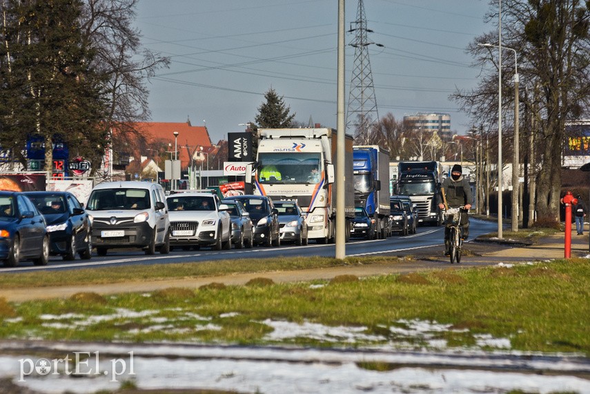22-latek spowodował wypadek, będąc pod wpływem narkotyków i bez prawa jazdy