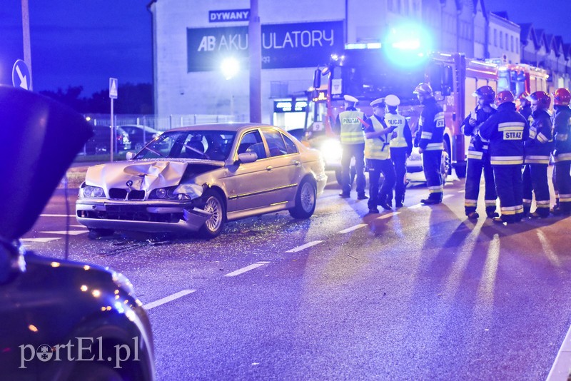 Zderzenie bmw z toyotą na ul. Płk.Dąbka