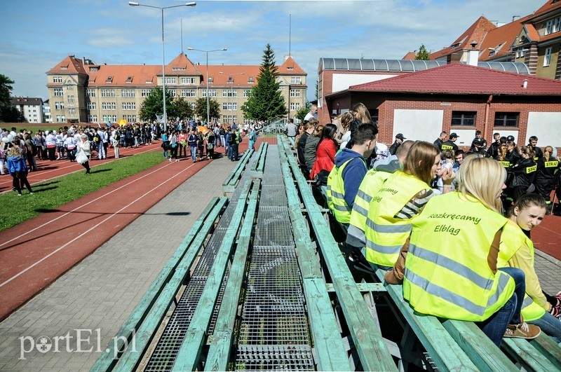 Ta młodzież nie chce palić