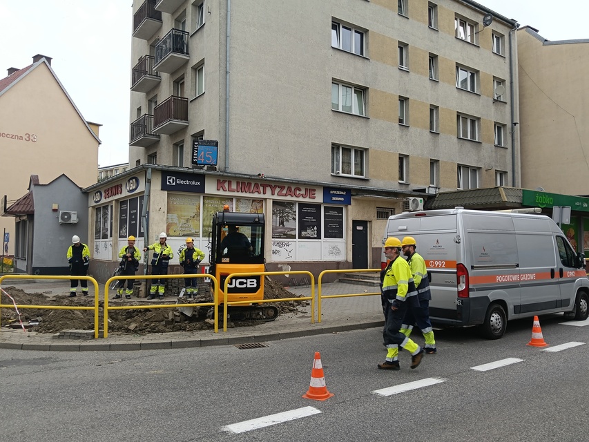 Z sieci ulatniał się gaz. Wjazd na Słoneczną zamknięty