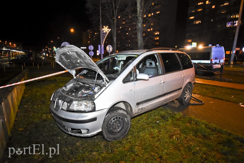Potrącenie na al. Odrodzenia, 76-letnia kobieta w szpitalu