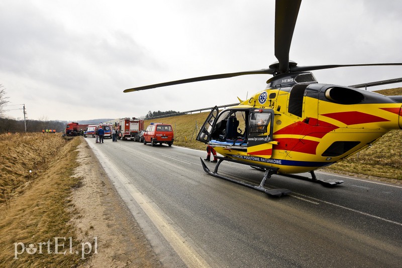 Wypadek na starej siódemce. Pięć osób rannych