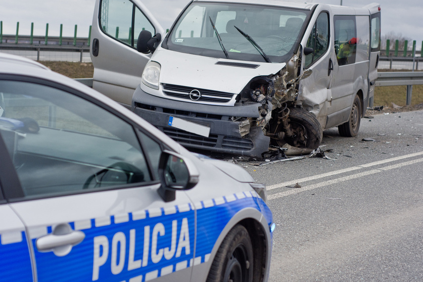Wypadek bmw z oplem na starej siódemce