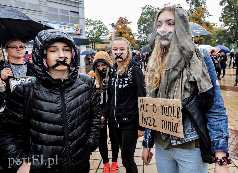 Milczący protest, głośny krzyk
