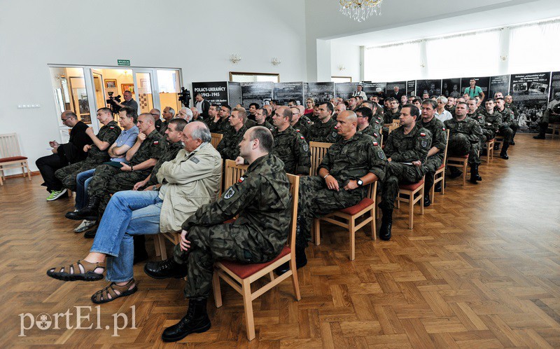 Wystawa w klubie garnizonowym