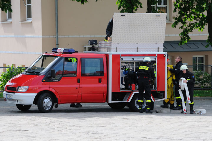 Ćwiczenia strażackie na terenie elbląskiego browaru