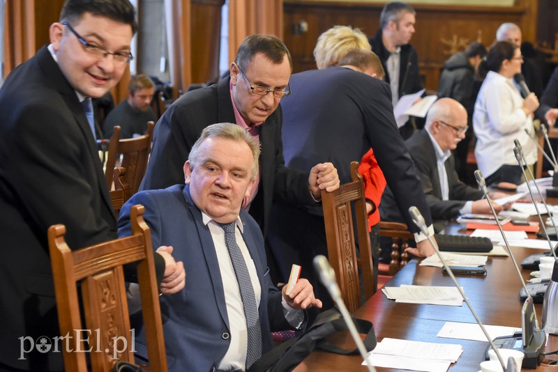 Budżet pełen emcji