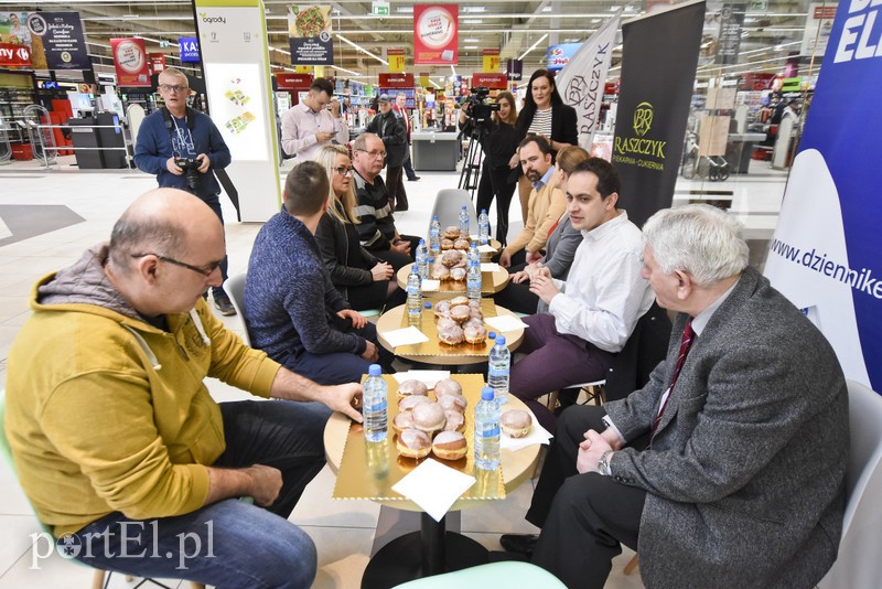 Zjedli górę pączków