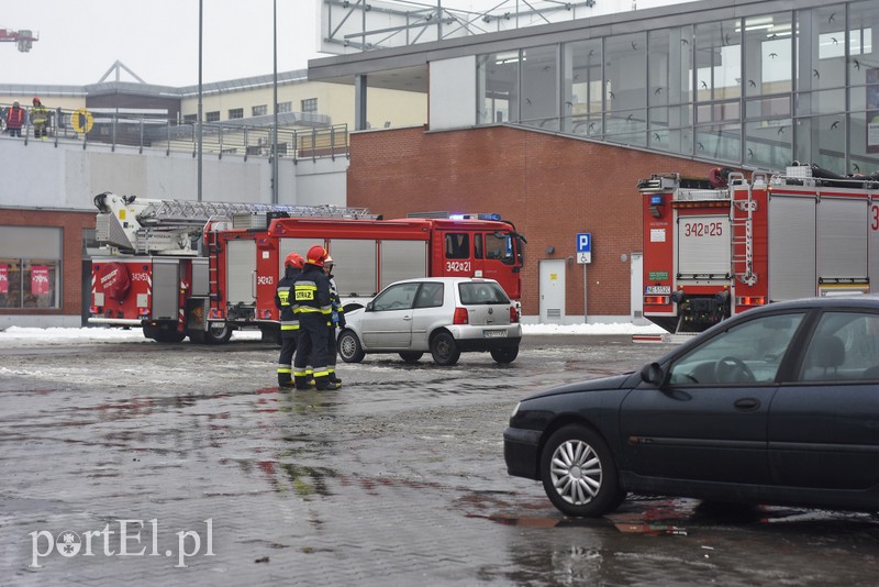 Alarm bombowy w Kauflandzie