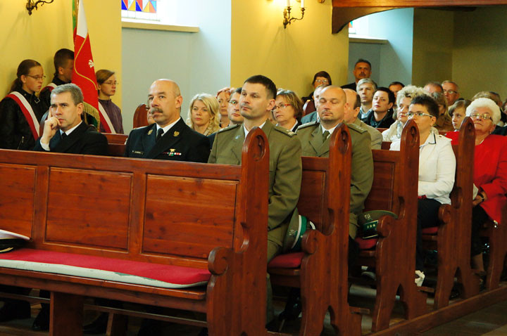 Szkoła w Łęczu ma patrona i sztandar
