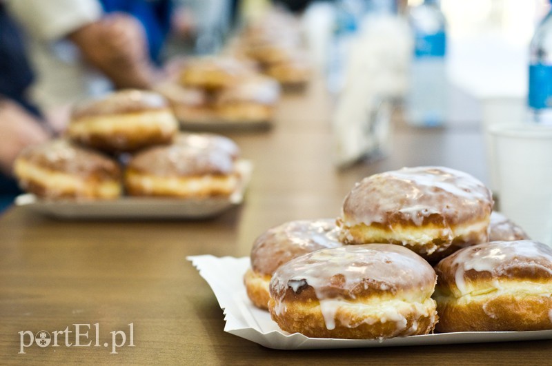  Sześć i pół pączka w pięć minut