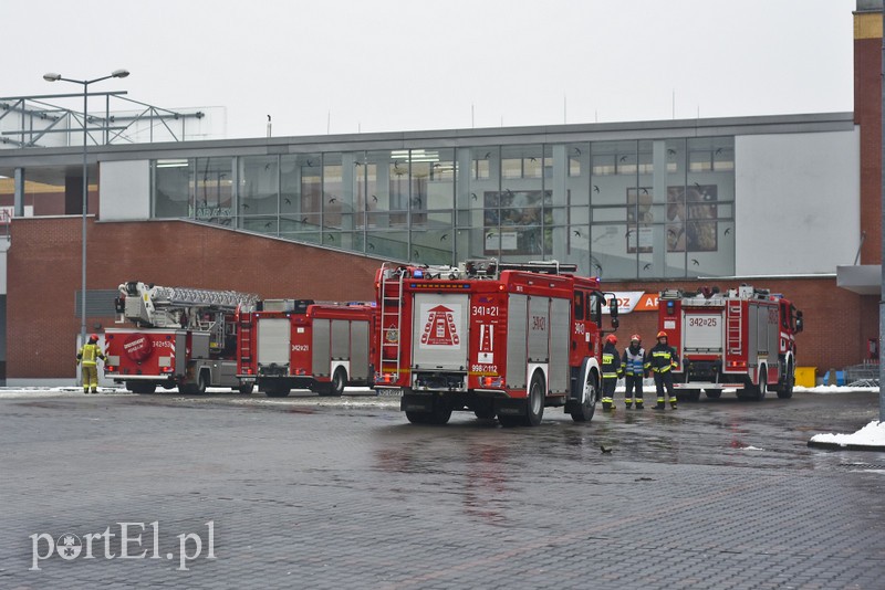 Alarm bombowy w Kauflandzie