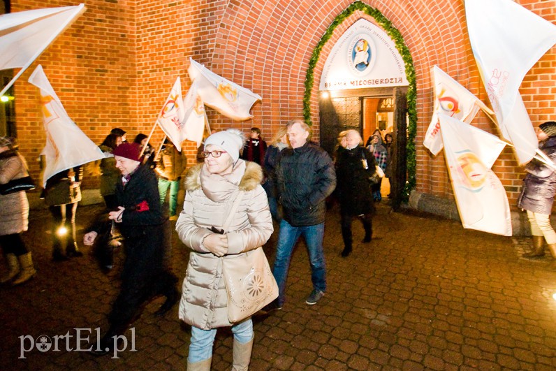  Zbiorowe ściskanie pod katedrą