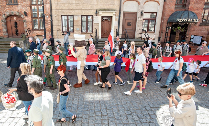 Biało-czerwony marsz przeszedł przez Stare Miasto