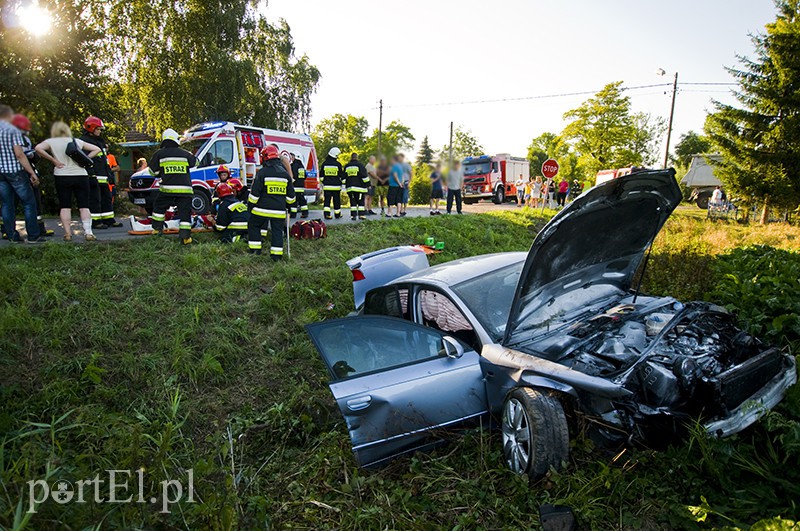  Ciężarówka zderzyła się z autem osobowym. Są ranni
