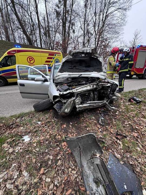 Dachowanie na drodze 503, pięcioro rannych