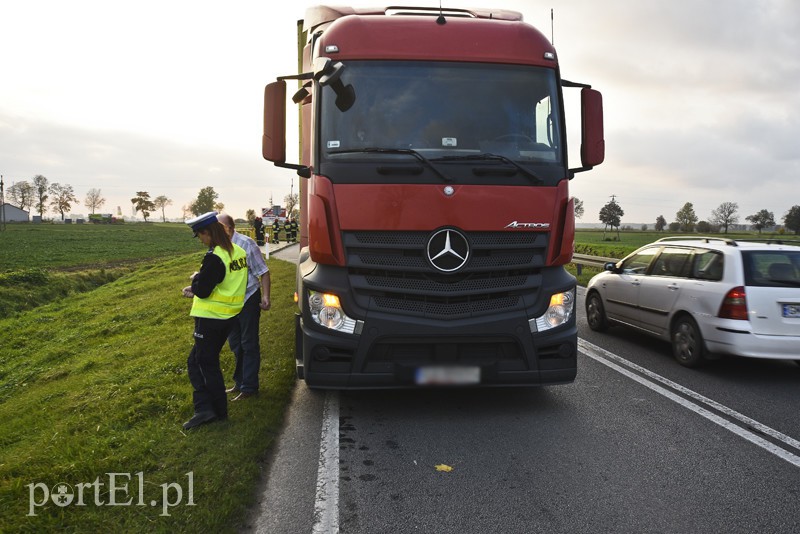 Zderzenie ciężarówki z motorowerem