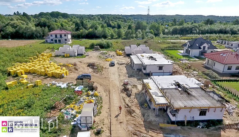 Zobacz jak powstaje nowe osiedle domów na Bielanach