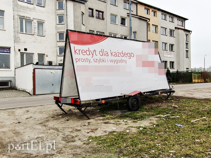  Parkują i reklamują – za jedno i drugie nie płacą