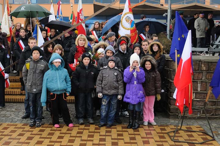 Deszczowe Święto Niepodległości w Elblągu