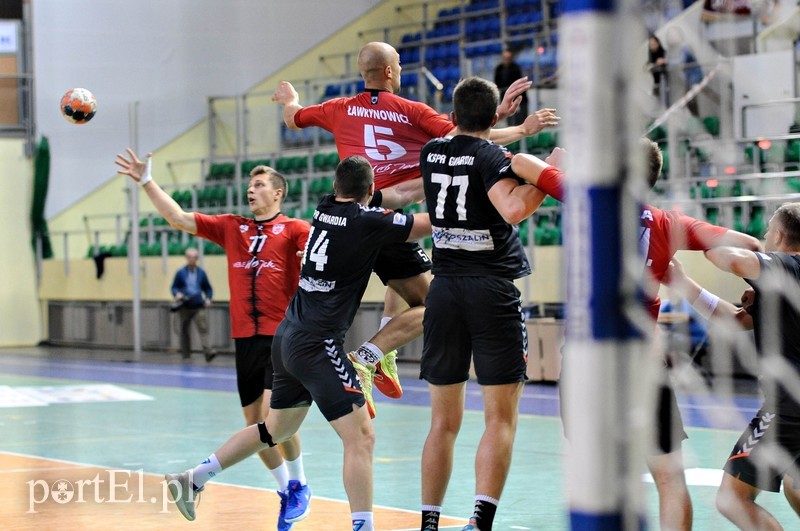 Wyrównany bój Meblarzy z Gwardią
