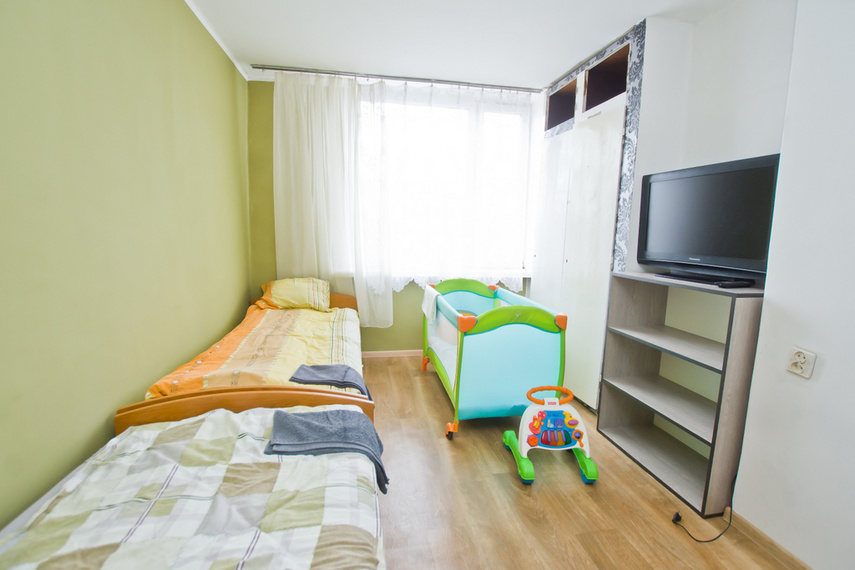 Wolontariusze odświeżają hotelowiec