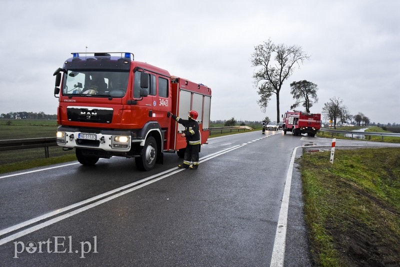 Wpadł do rowu, nie miał zapiętych pasów