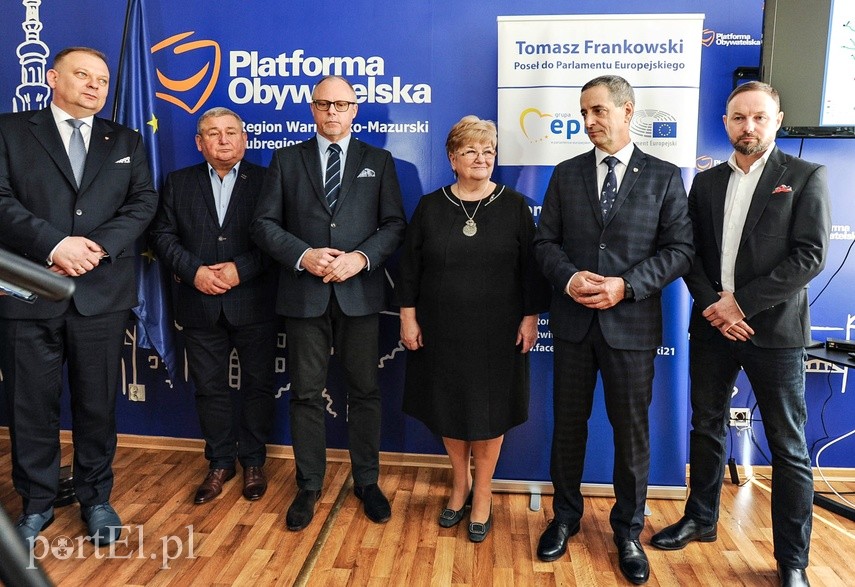 Parlamentarzyści Platformy w nowej siedzibie