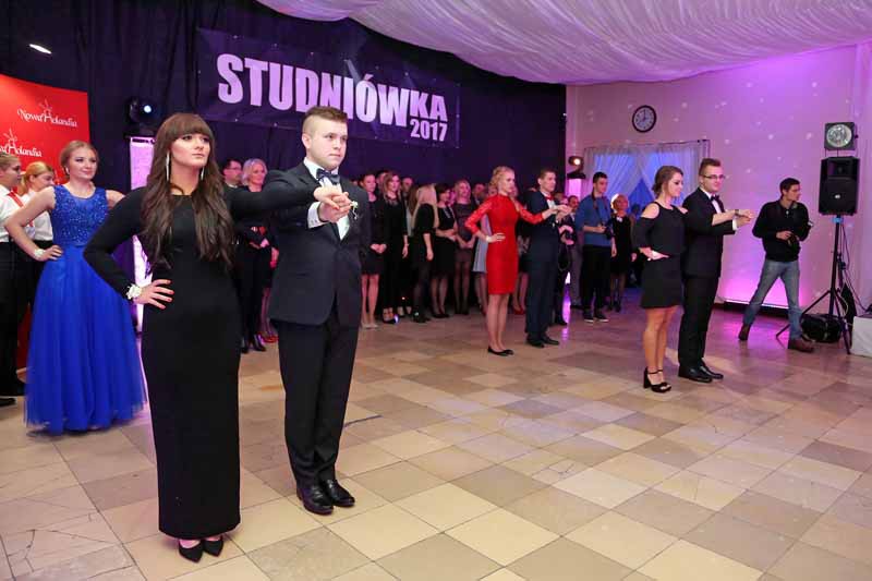 Studniówka w starym stylu