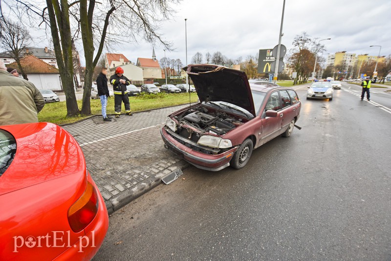 Cztery auta zderzyły się na al. Kardynała Wyszyńskiego