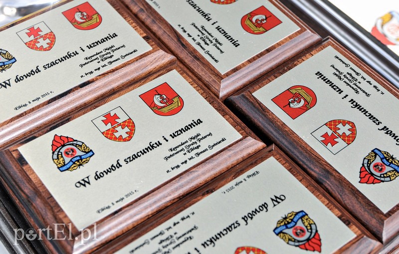 Po prostu wykonują swoją pracę, ale raz do roku świętują