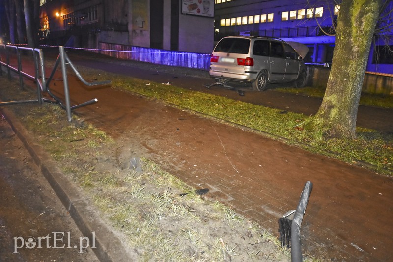 Potrącenie na al. Odrodzenia, 76-letnia kobieta w szpitalu