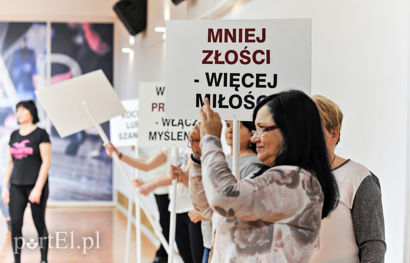 Tańcem w przemoc