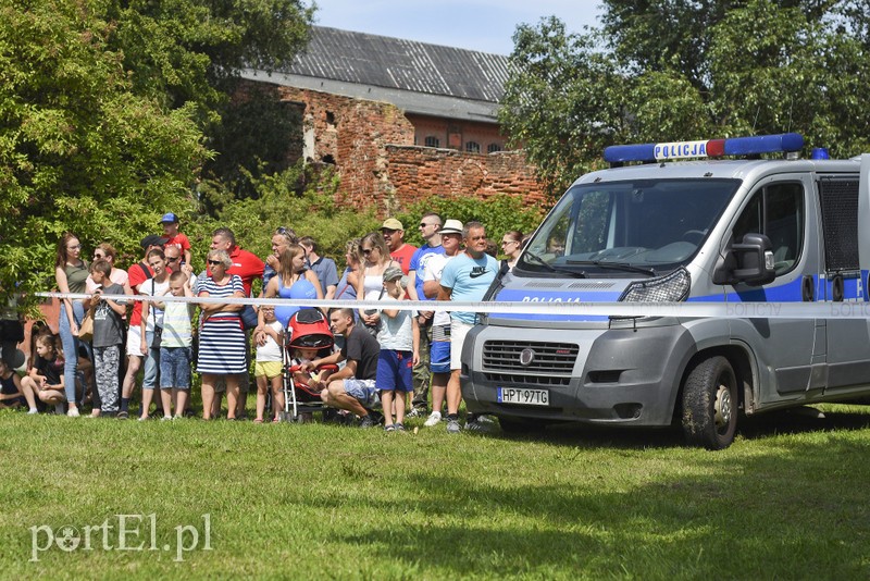 Mundurowi na luzie