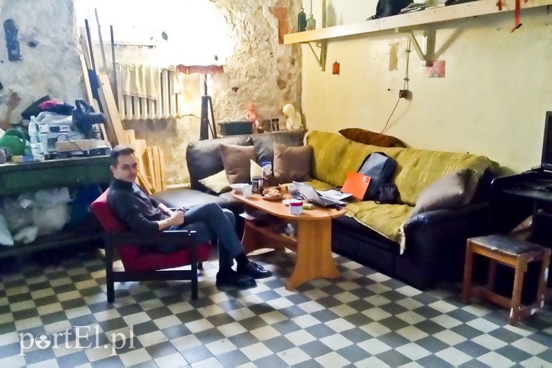 W pracowni artysty, czyli za Kulisami