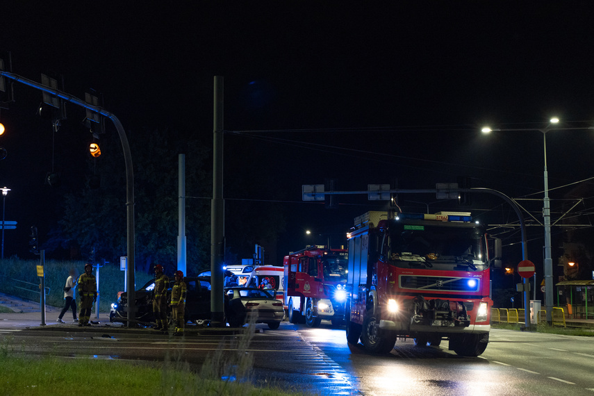 Zderzenie przy szkole muzycznej, sygnalizacja też uszkodzona
