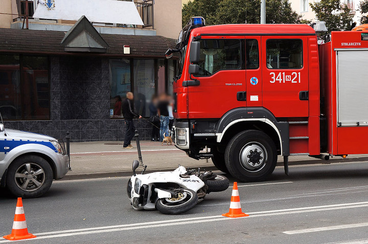 Wypadek: motocyklista uderzył w auto