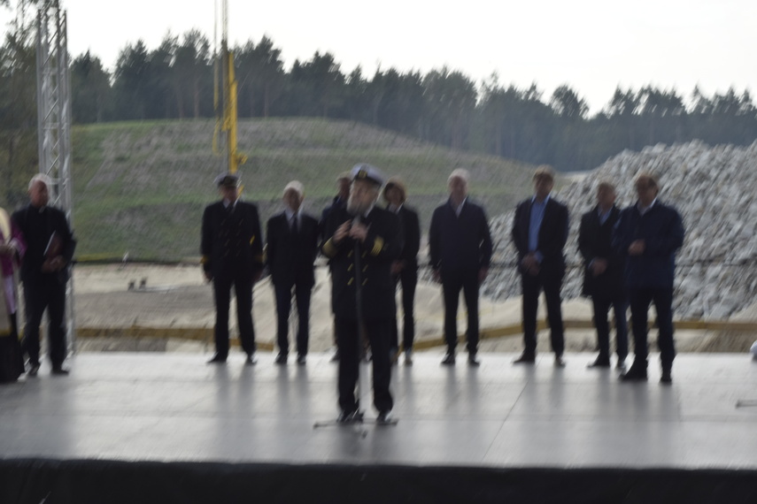 Trwa budowa mostów nad przekopem. Dzisiaj wmurowano kamień węgielny