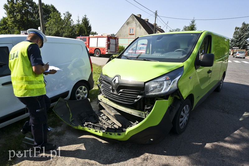 Wymusiła pierwszeństwo i dachowała